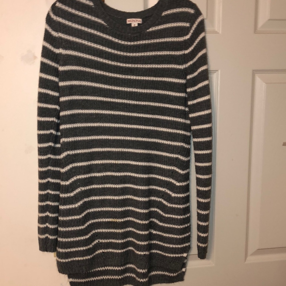 grey/white striped sweater longsleeve long length